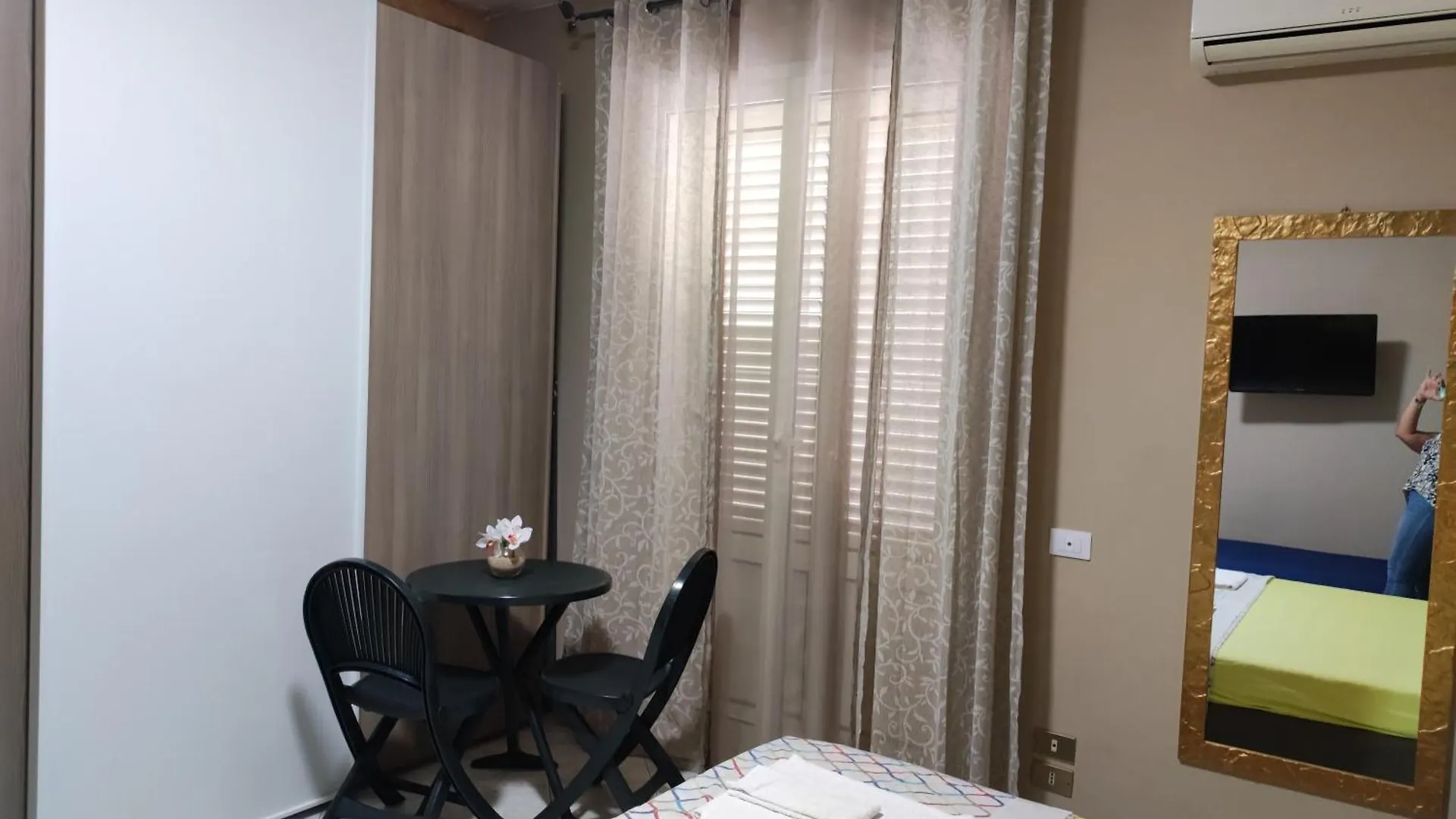 Hotel La Dimora Dei Corsari Palermo 0*,  Italien